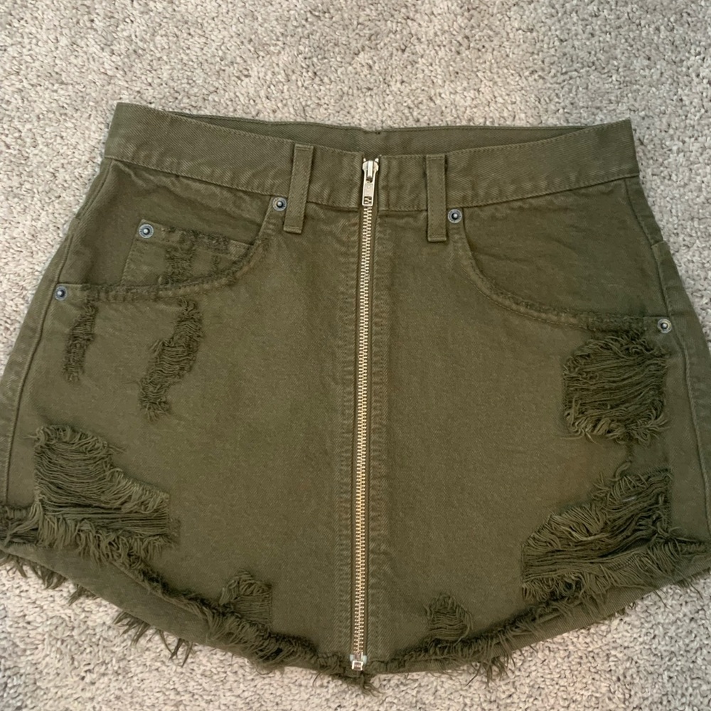 Ripped, army green carmar zipper skirt